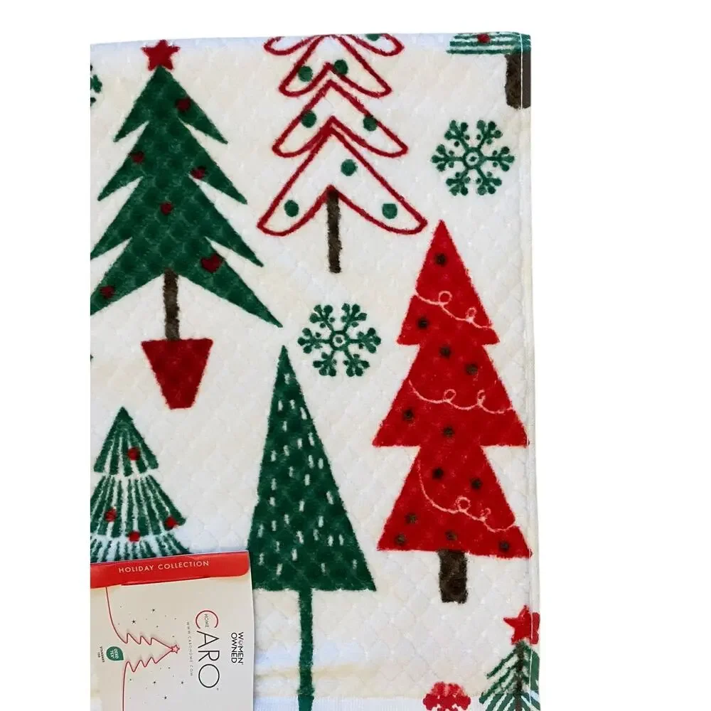 Caro Home Christmas Tree & Snowflakes Bath Towels Set of 2 Holiday Bath New